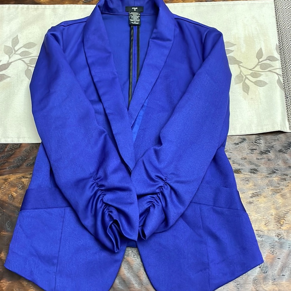 Stoosh blazer in a medium.